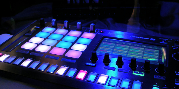 讲解六款!新款麻将机神器设备(果然可以搞鬼)