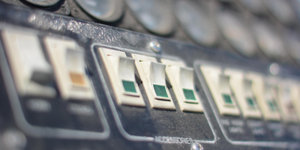 4分钟科普攻略!智能麻将机可以装程序控制”(详细控牌器教程) 4分钟科普攻略!智能麻将机可以装程序控制”(详细控牌器教程)